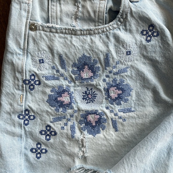 Lucky Brand embroidered jean shorts 6 28 90’s midi - Picture 6 of 8